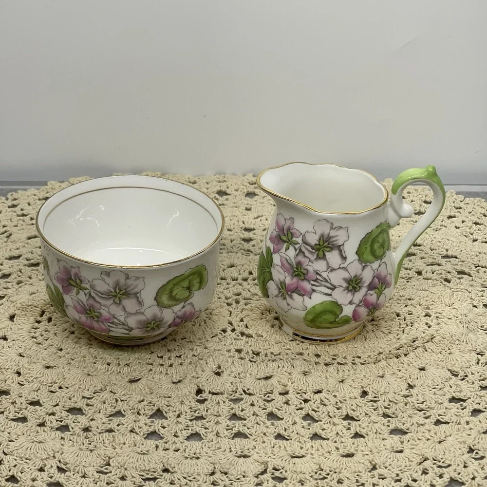 Vintage Salisbury Fine Bone China Sugar Bowl Creamer Geranium Gold Trim England